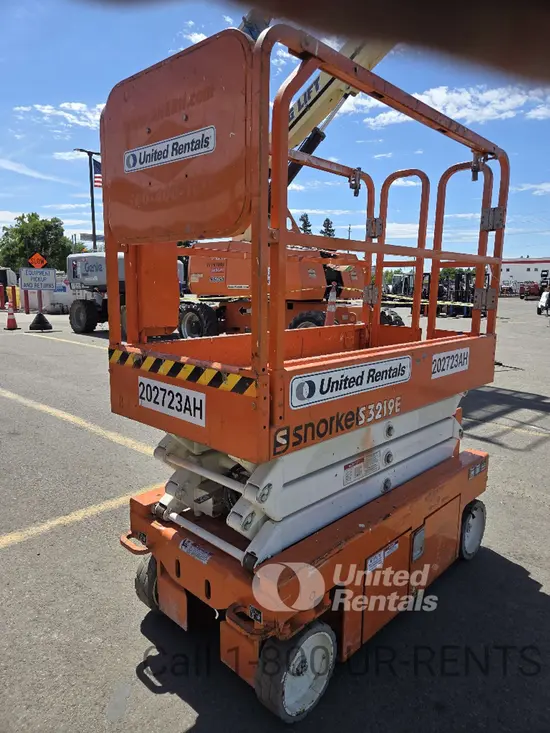 2018 Snorkel S3219E Scissor Lift