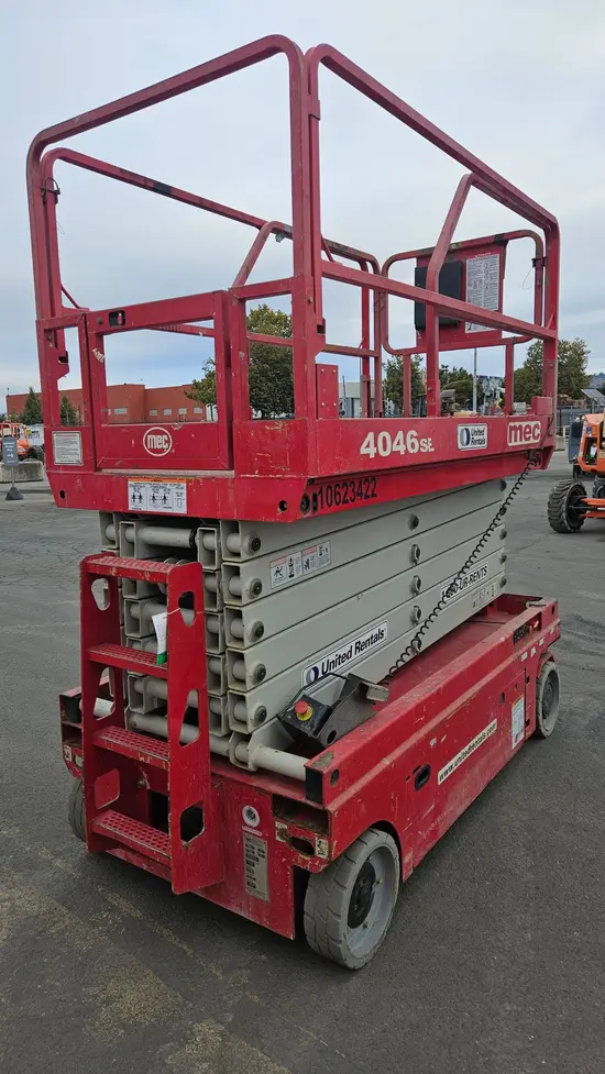 2017 MEC 4046SE Scissor Lift