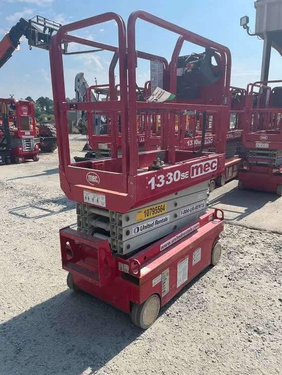 2018 MEC 1330SE Scissor Lift