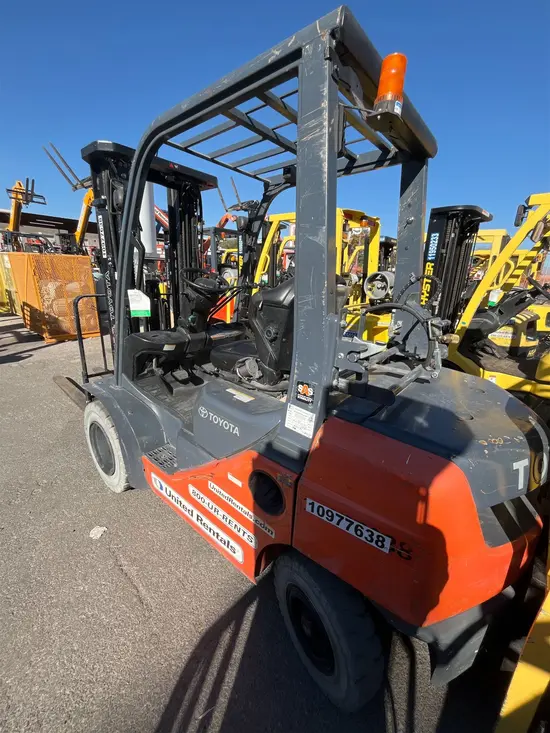2019 Toyota 8FGU25 Warehouse Forklift
