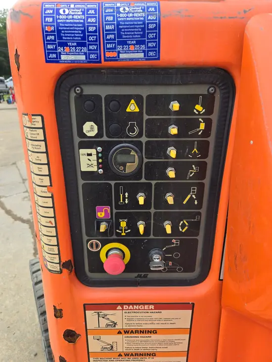 2017 JLG E400AJPN Articulating Boom Lift