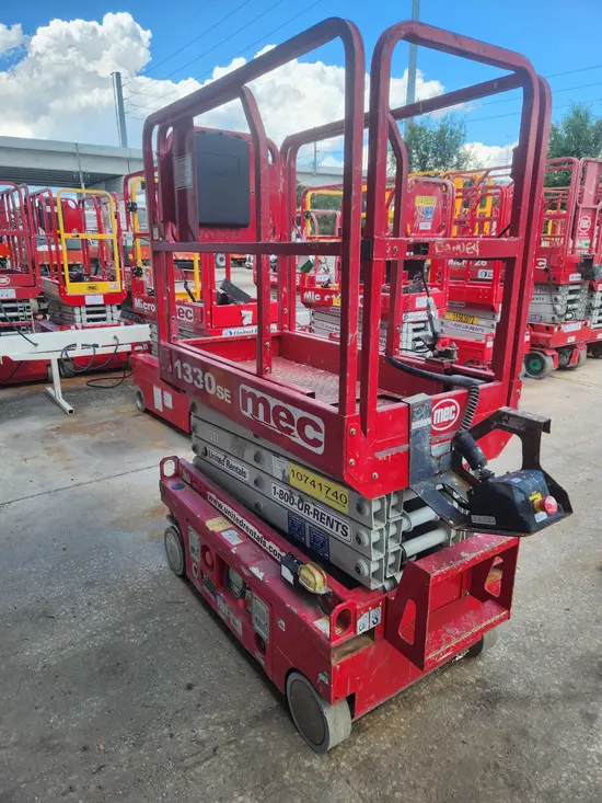 2018 MEC 1330SE Scissor Lift