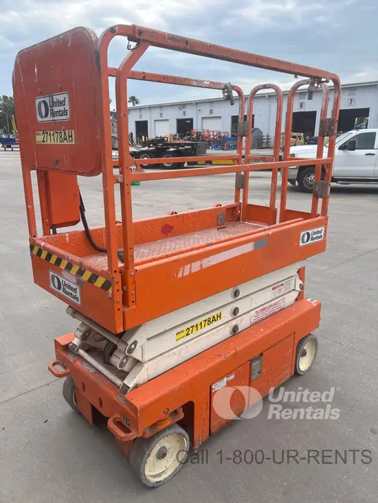 2021 Snorkel S3219E Scissor Lift