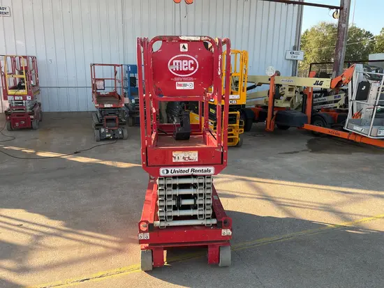 2018 MEC MICRO 19 Scissor Lift