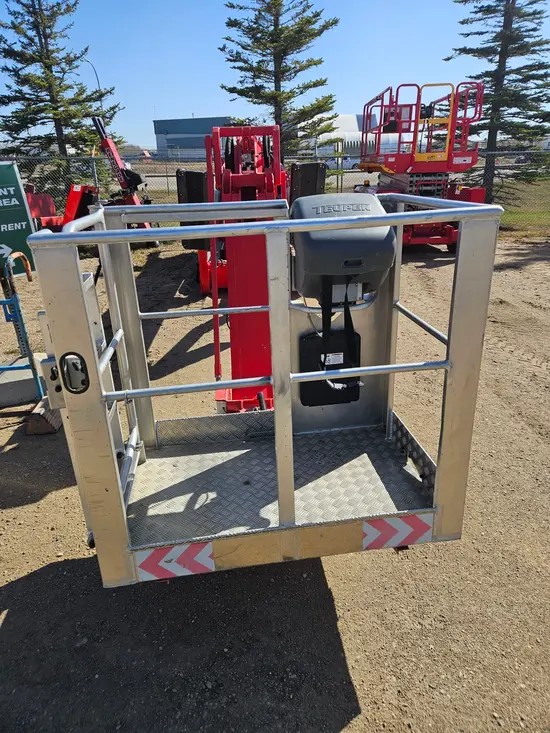 2017 TEUPEN TL92SJ Boom Lift