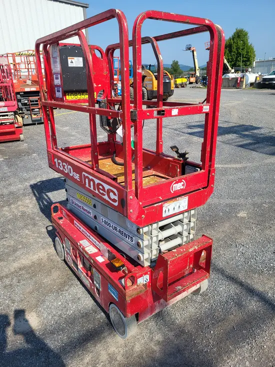 2018 MEC 1330SE Scissor Lift