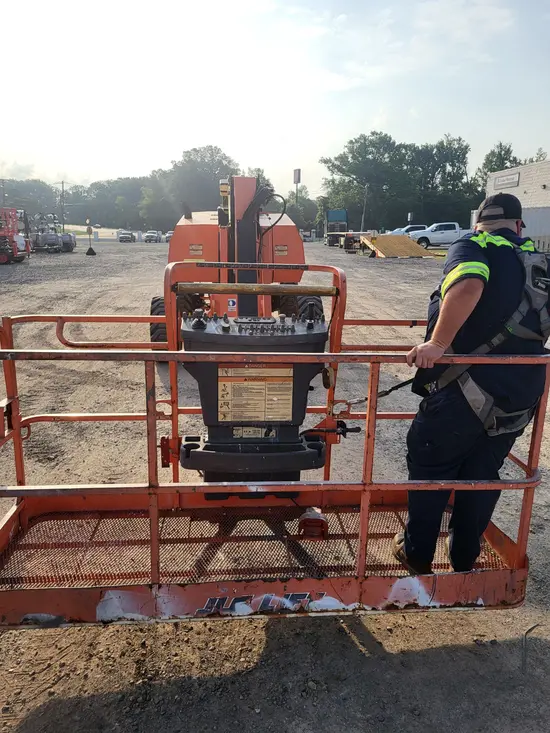 2017 JLG 800AJ Articulating Boom Lift