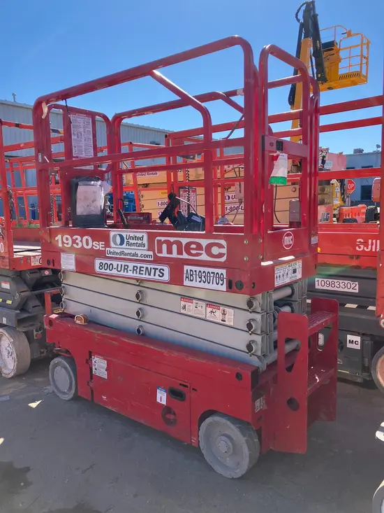 2018 MEC 1930SE Scissor Lift