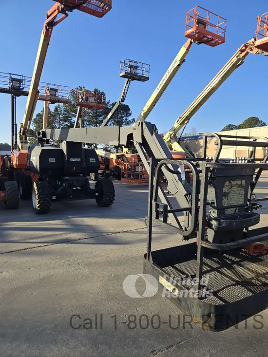 2018 JLG 800AJ Articulating Boom Lift