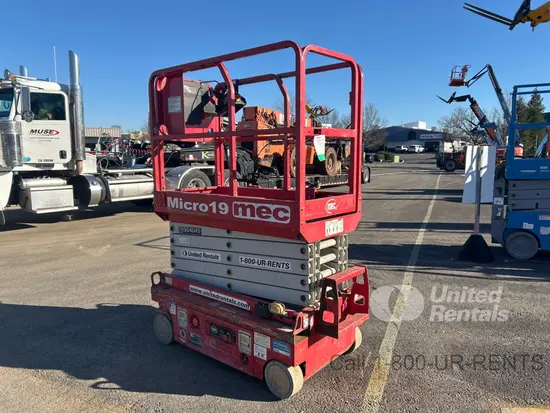 2019 MEC MICRO 19 Scissor Lift