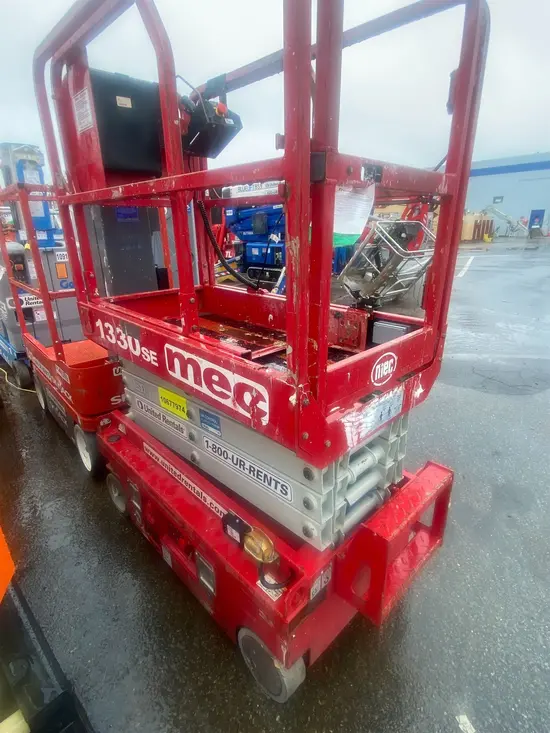 2017 MEC 1330SE Scissor Lift