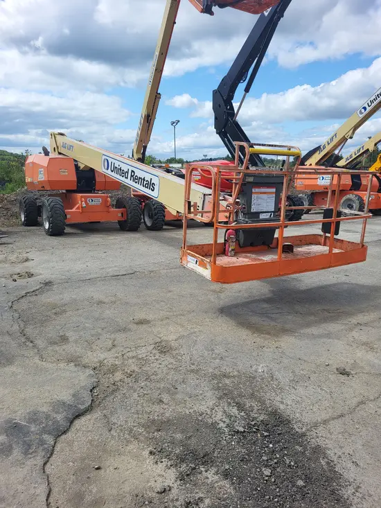 2018 JLG 800S Boom Lift