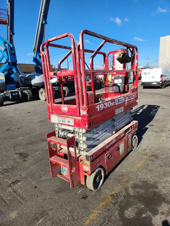2018 MEC 1930SE Scissor Lift