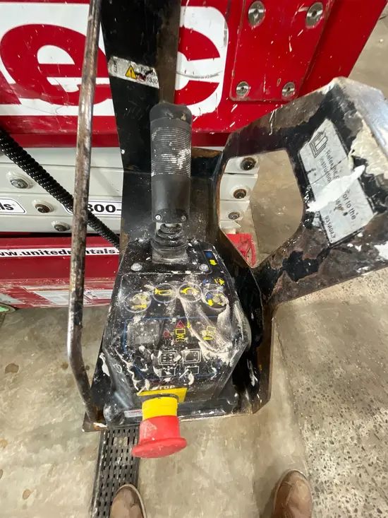 2018 MEC 1330SE Scissor Lift