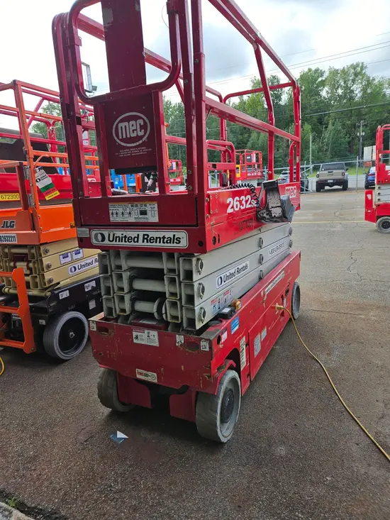 2018 MEC 2632SE Scissor Lift