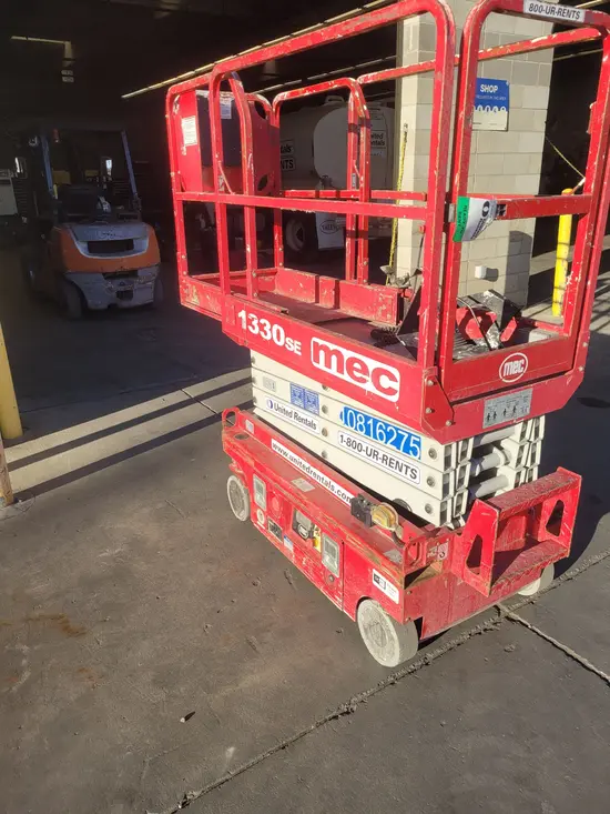 2018 MEC 1330SE Scissor Lift