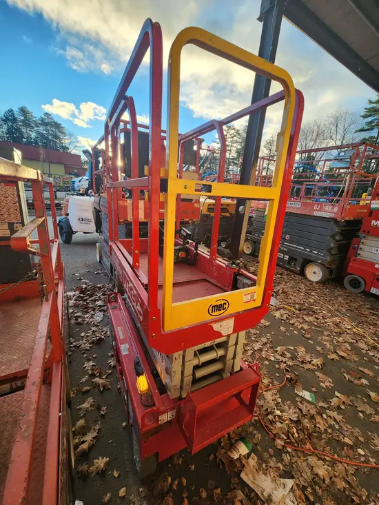 2022 MEC 1330SE Scissor Lift