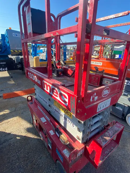 2018 MEC 1330SE Scissor Lift