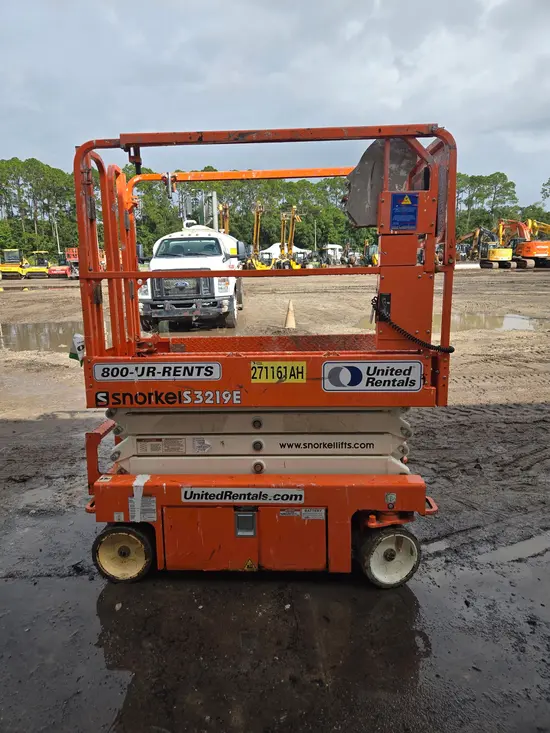 2021 Snorkel S3219E Scissor Lift