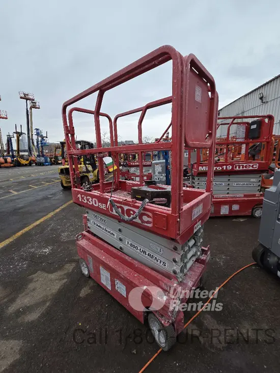 2017 MEC 1330SE Scissor Lift