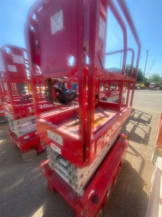 2017 MEC 1330SE Scissor Lift