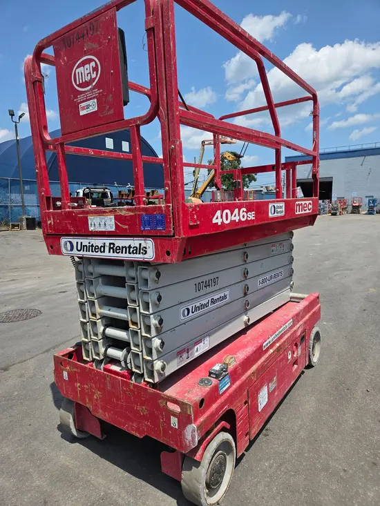 2018 MEC 4046SE Scissor Lift