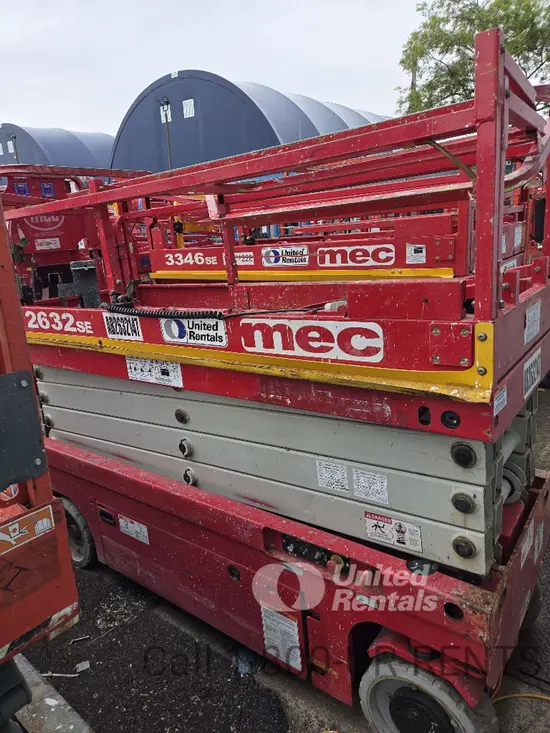 2017 MEC 2632SE Scissor Lift