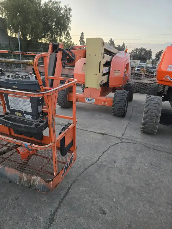 2017 JLG 450AJ Articulating Boom Lift