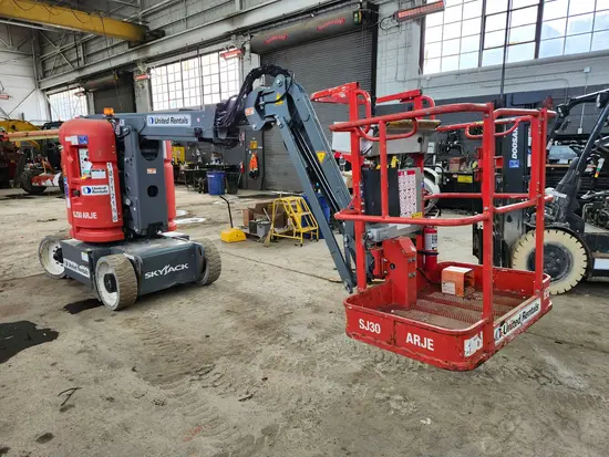 2018 Skyjack SJ30ARJE Articulating Boom Lift