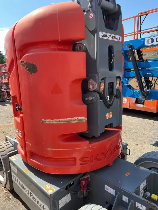 2018 Skyjack SJ30ARJE Articulating Boom Lift