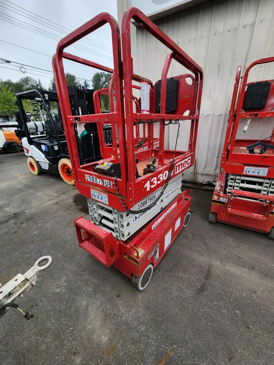 2019 MEC 1330SE Scissor Lift