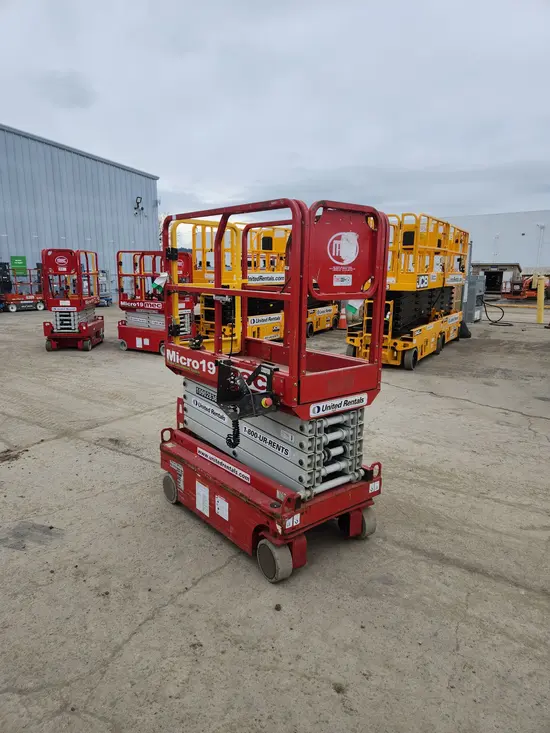 2019 MEC MICRO 19 Scissor Lift