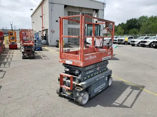 2016 Skyjack SJIII3219 Scissor Lift