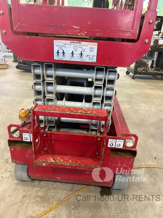 2018 MEC MICRO 19 Scissor Lift
