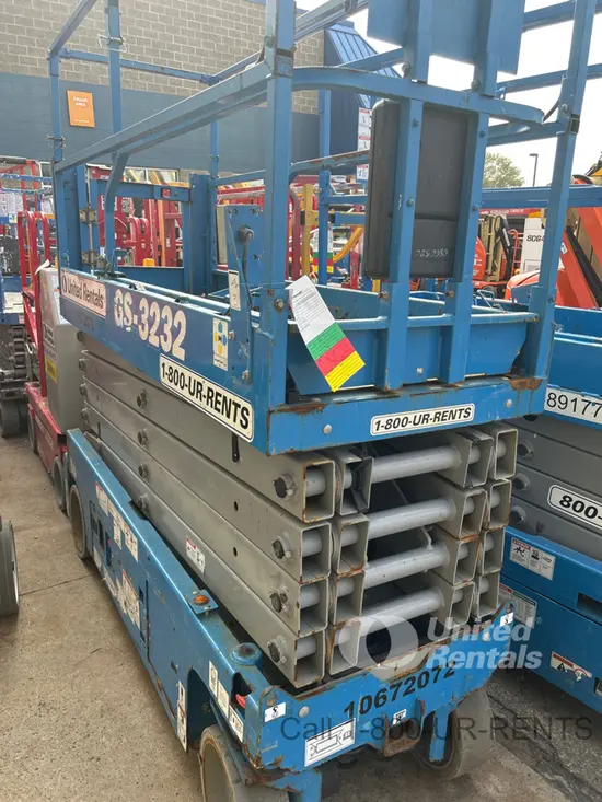 2017 Genie GS-3232 Scissor Lift