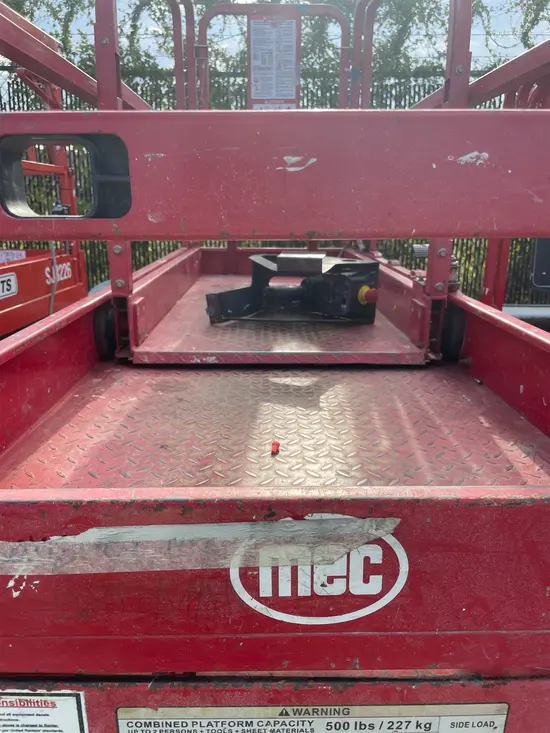 2019 MEC 2632SE Scissor Lift