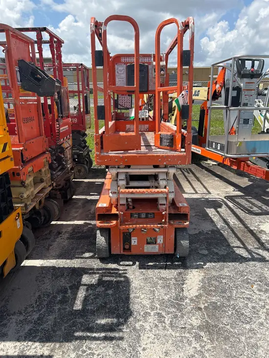 2019 Snorkel S3219E Scissor Lift