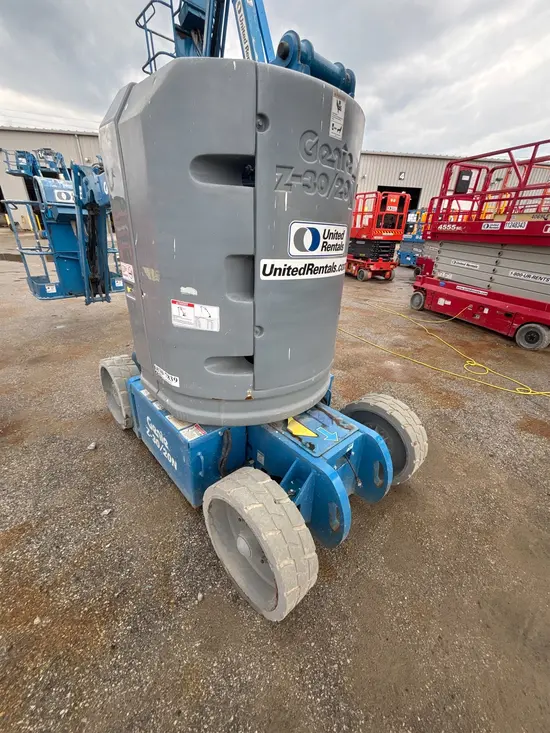 2016 Genie Z-30/20N Articulating Boom Lift