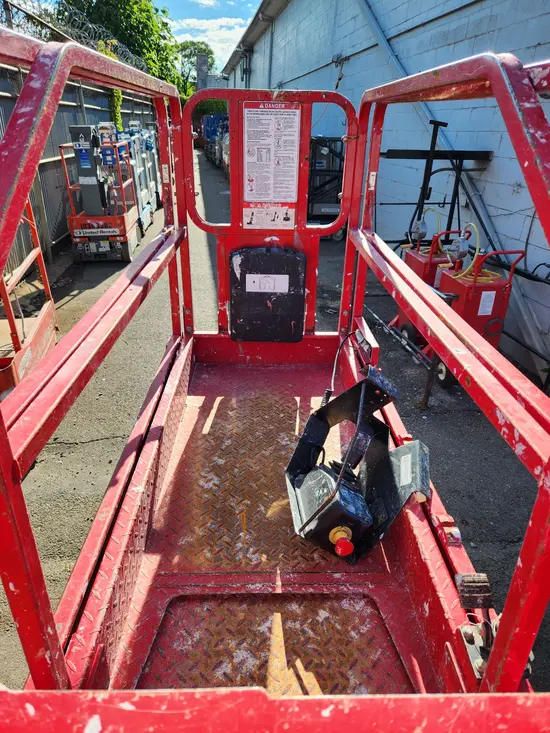 2017 MEC 1930SE Scissor Lift