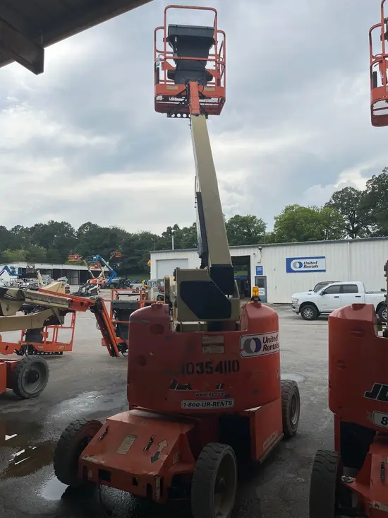 2015 JLG E400AN Articulating Boom Lift