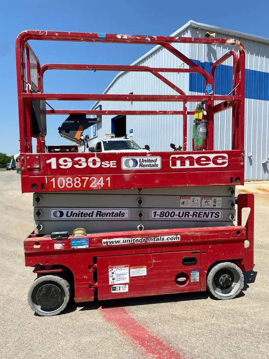 2019 MEC 1930SE Scissor Lift