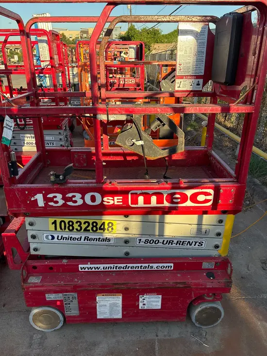 2018 MEC 1330SE Scissor Lift