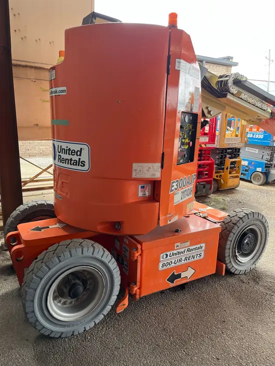 2018 JLG E300AJP Articulating Boom Lift