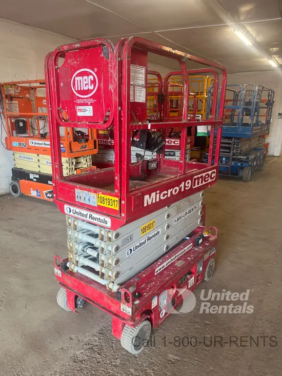 2018 MEC MICRO 19 Scissor Lift