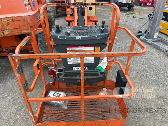 2016 JLG E400AJPN Articulating Boom Lift