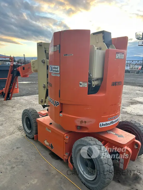 2018 JLG E300AJP Articulating Boom Lift