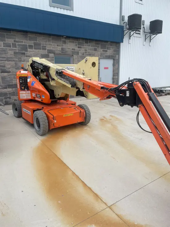 2017 JLG E400AJPN Articulating Boom Lift
