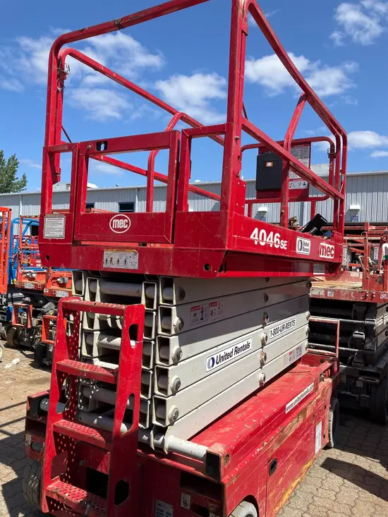 2018 MEC 4046SE Scissor Lift