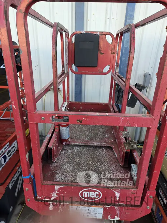 2019 MEC MICRO 19 Scissor Lift