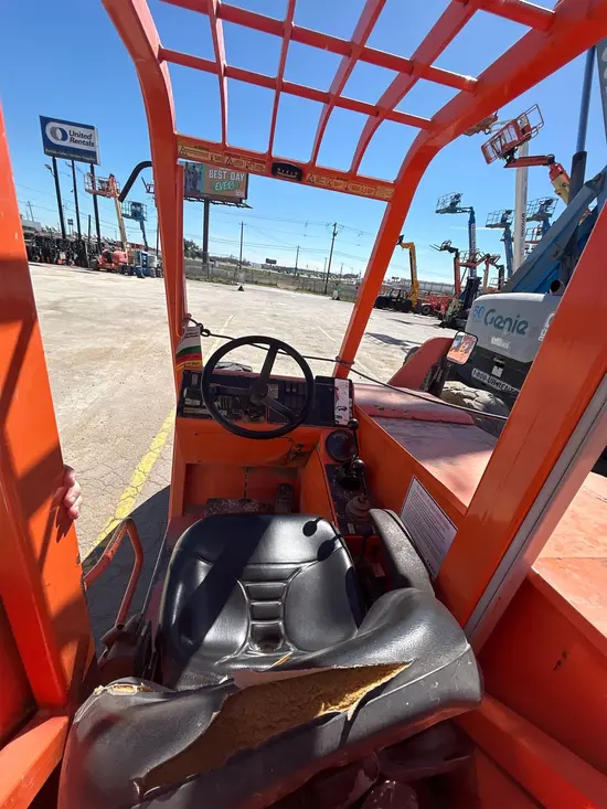 2014 SKYTRAK 8042 Forklift